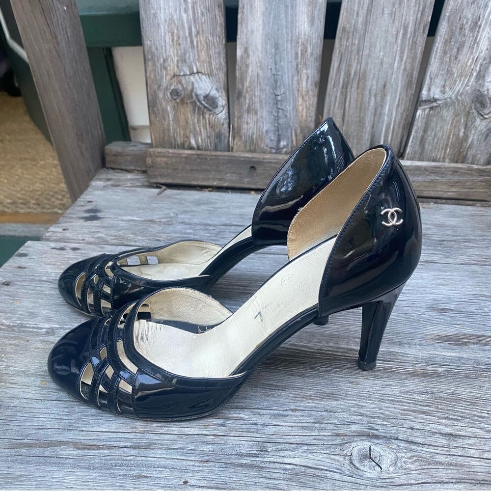 Chanel Chaus Ouvertes Noir Black Patent Heels Size 36 in navy